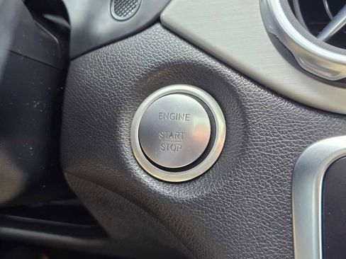 Used 2019 Mercedes-Benz GLA 250 4MATIC image 27