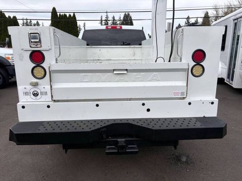 Used 2013 RAM 2500 Tradesman w/ Chrome Appearance Group AWD/4WD image 2