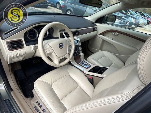 Used 2011 Volvo XC70 3.2 image 12