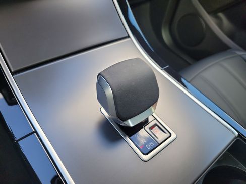 Used 2026 Land Rover Range Rover Evoque S image 24