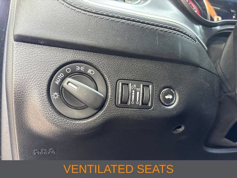 Used 2021 Dodge Charger Scat Pack RWD image 11