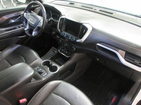Used 2019 GMC Terrain SLT w/ Preferred Package image 20