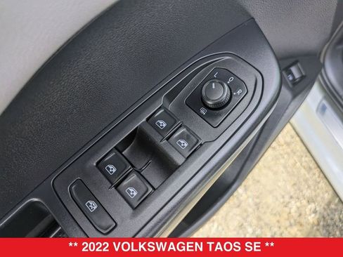 Used 2022 Volkswagen Taos SE image 13