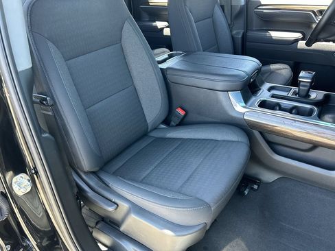 Used 2025 Chevrolet Silverado 1500 LT Trail Boss w/ Convenience Package II AWD/4WD image 27