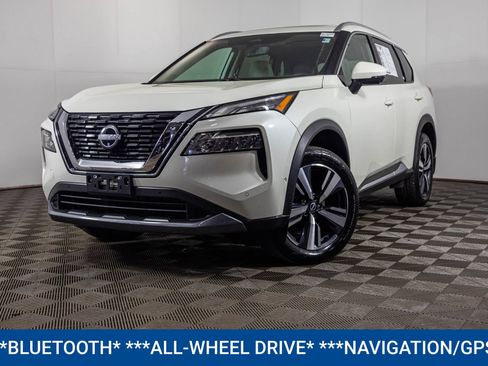 Used 2023 Nissan Rogue SL w/ SL Premium Package image 2