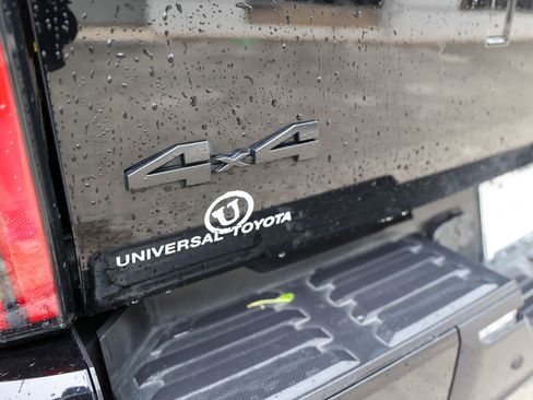 Used 2023 Toyota Tundra Platinum w/ Advanced Package AWD/4WD image 15
