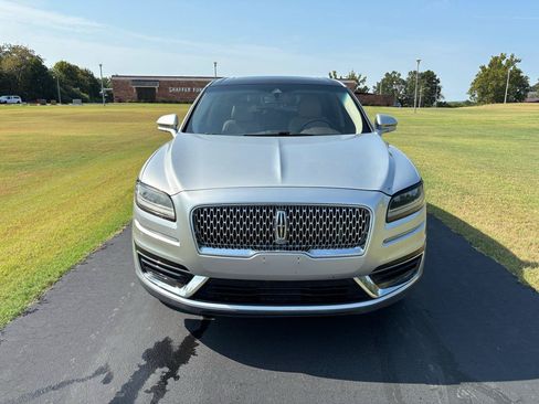 Used 2019 Lincoln Nautilus Reserve FWD image 4