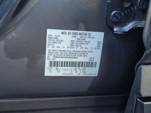 Used 2025 Ford Explorer ST-Line image 30