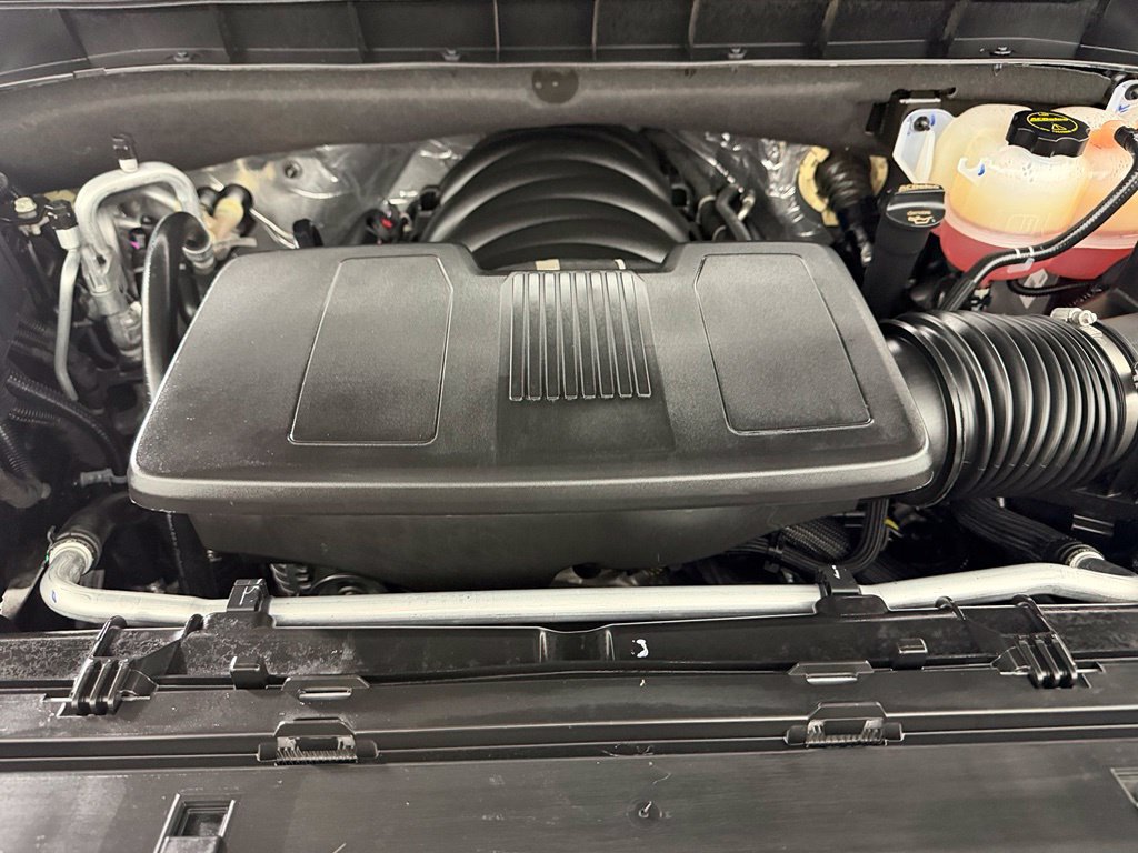Used 2026 Chevrolet Suburban RST AWD/4WD image 25
