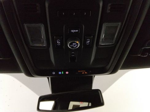 Used 2023 GMC Yukon XL Denali image 26