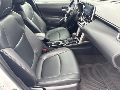 Certified 2022 Toyota Corolla Cross XLE AWD/4WD image 13