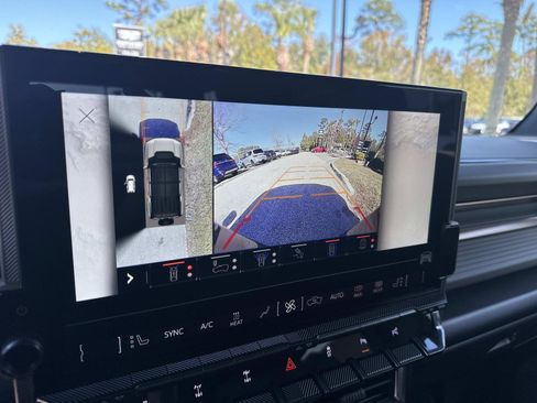 Used 2025 GMC Hummer EV 2X w/ Extreme Off-Road Package image 25