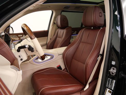 Used 2022 Mercedes-Benz Maybach GLS 600 4MATIC image 23