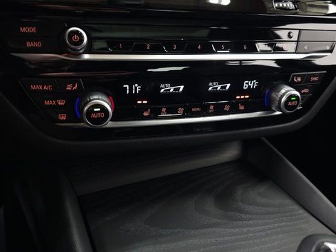 Used 2023 BMW 530i xDrive w/ Convenience Package image 31