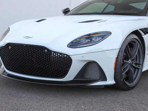 Used 2019 Aston Martin DBS Superleggera RWD image 7