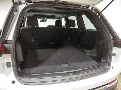 Certified 2025 Jeep Grand Cherokee Laredo X image 41