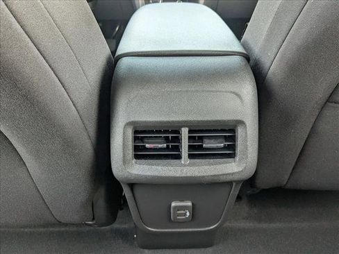 Used 2022 Chevrolet Equinox LT image 17