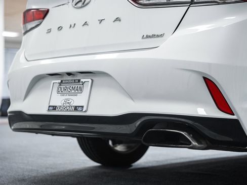 Used 2018 Hyundai Sonata Limited image 10