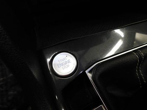 Used 2024 Volkswagen Tiguan S image 31