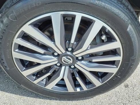 Used 2021 Nissan Kicks SV FWD image 33