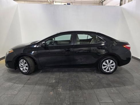 Used 2015 Toyota Corolla LE image 2
