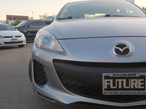 Used 2013 MAZDA MAZDA3 i Touring image 36