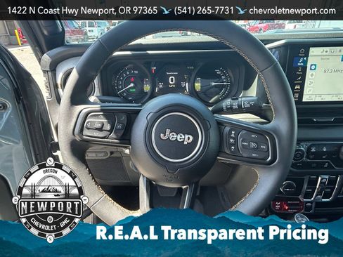 Used 2024 Jeep Wrangler Unlimited AWD/4WD image 15