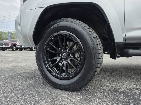 Used 2021 Toyota 4Runner SR5 AWD/4WD image 36