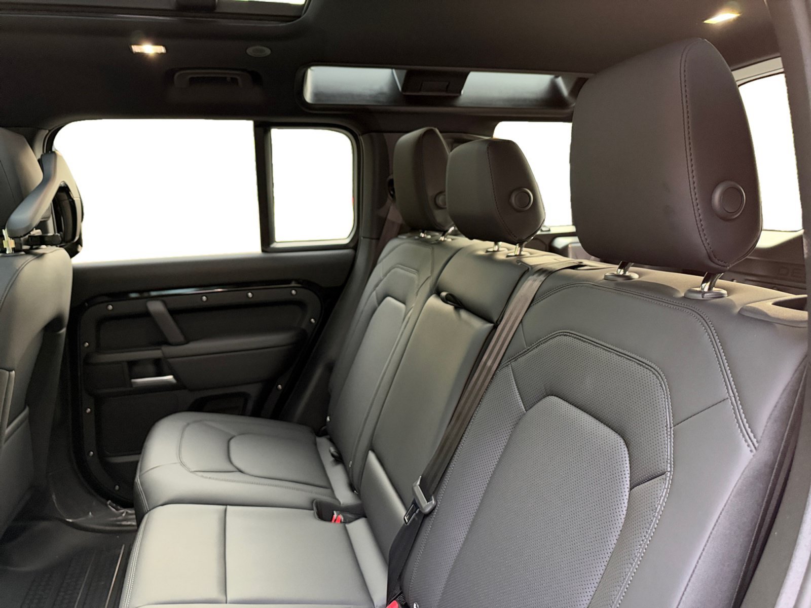 New 2026 Land Rover Defender 110 S AWD/4WD image 16