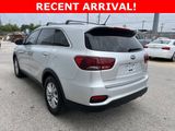Used 2020 Kia Sorento LX w/ LX I4 Convenience Package image 3