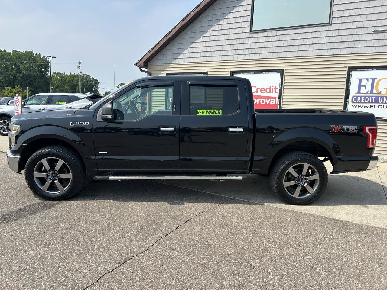 Used 2016 Ford F150 XLT w/ Equipment Group 301A Mid AWD/4WD image 8