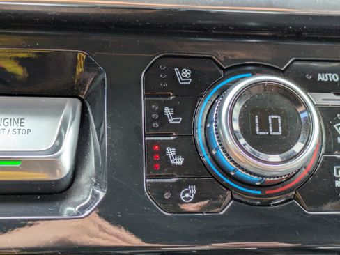 Used 2024 GMC Sierra 1500 Denali Ultimate AWD/4WD image 28