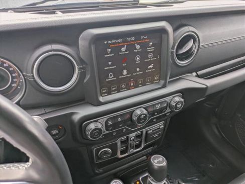 Used 2022 Jeep Wrangler Unlimited Sahara w/ Cold Weather Group AWD/4WD image 12
