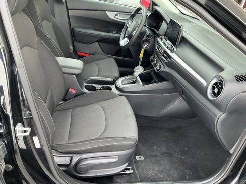 Used 2024 Kia Forte LXS image 19