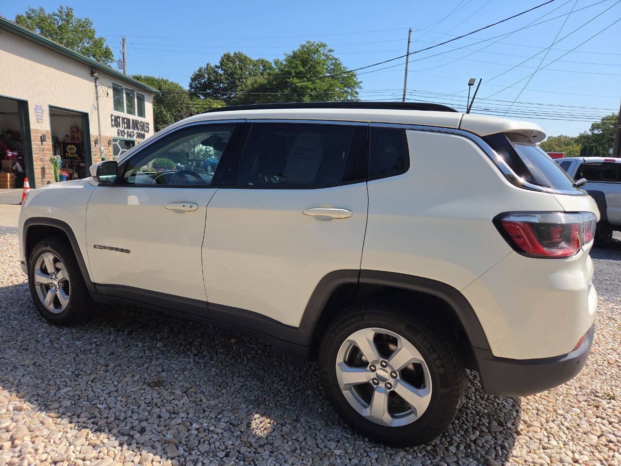 Used 2018 Jeep Compass Latitude w/ Popular Equipment Group AWD/4WD image 4