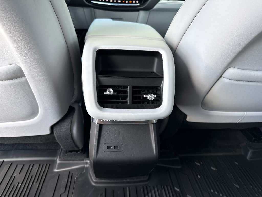 New 2027 Cadillac Lyriq Sport w/ LPO, Floor Liner Package AWD/4WD image 16