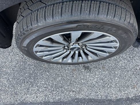 Used 2020 Lincoln Navigator Reserve w/ Luxury Package image 10