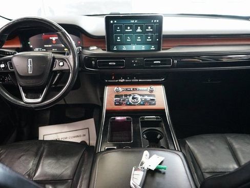Used 2021 Lincoln Aviator Reserve AWD/4WD image 42