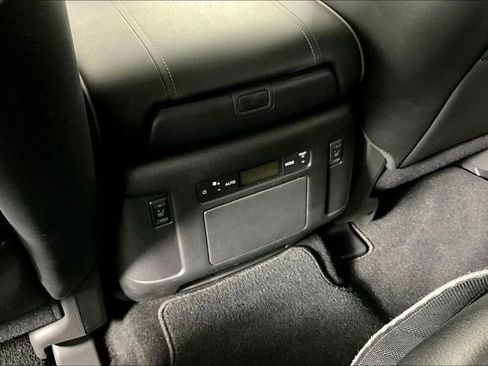 Used 2024 Nissan Armada Platinum w/ Captain's Chairs Package image 35