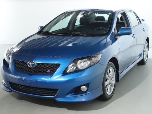 Used 2010 Toyota Corolla S image 3
