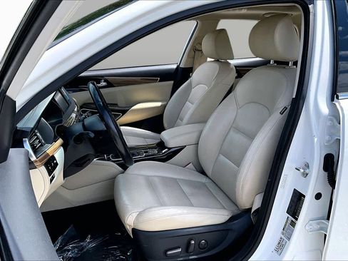 Used 2019 Kia Cadenza Technology FWD image 14