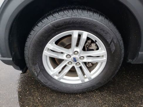 Used 2020 Ford Explorer XLT image 29