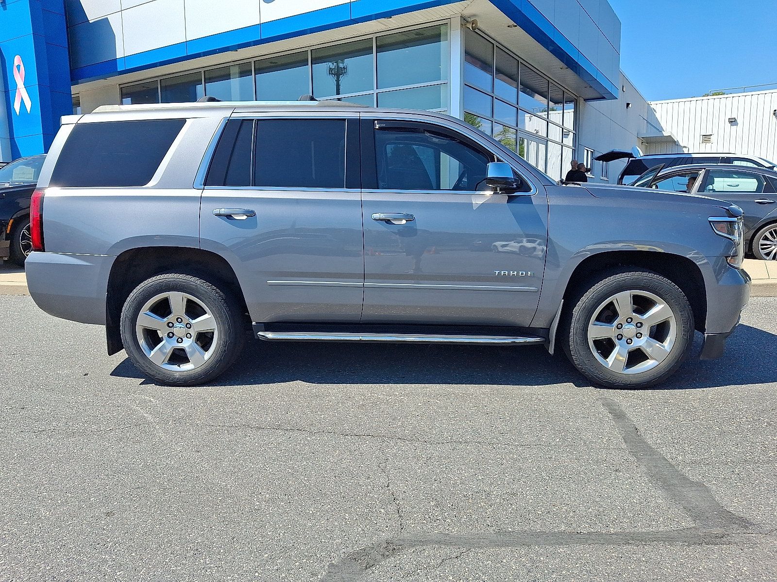 Used 2019 Chevrolet Tahoe Premier AWD/4WD image 8