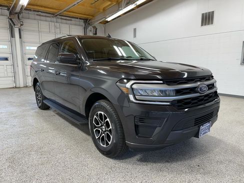 Used 2024 Ford Expedition Max XLT image 6