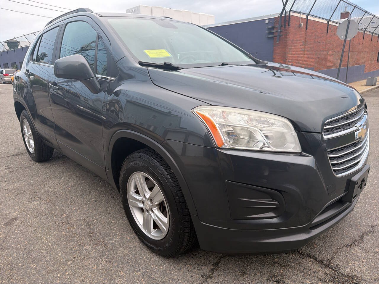 Used 2016 Chevrolet Trax LT AWD/4WD image 2
