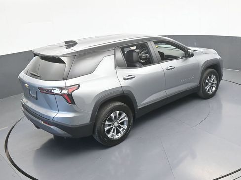 Used 2025 Chevrolet Equinox LT FWD image 45