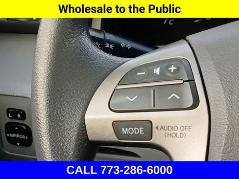 Used 2010 Toyota Camry image 9