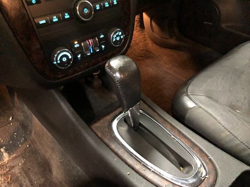 Used 2012 Chevrolet Impala LTZ image 12