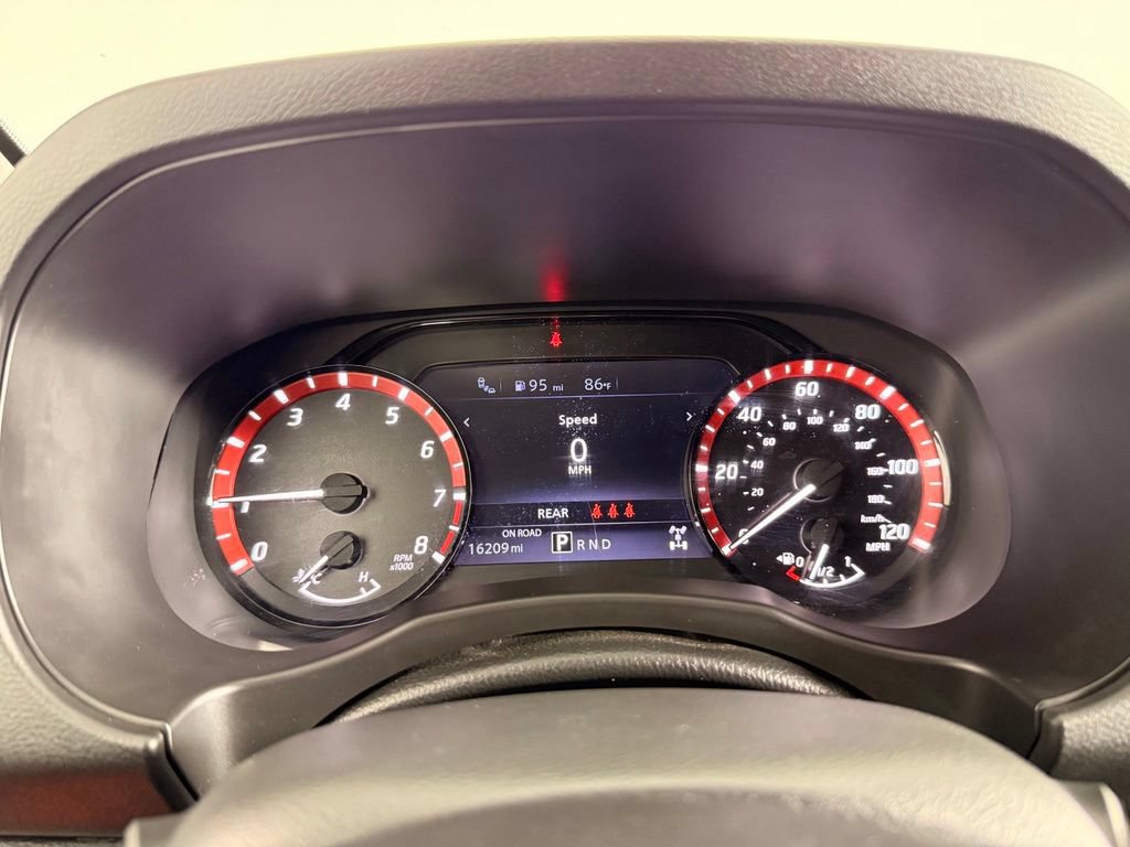 Used 2026 Nissan Frontier PRO-4X AWD/4WD image 30
