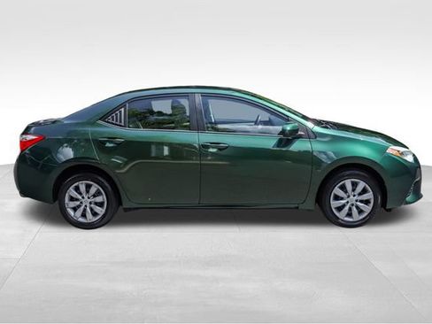 Used 2015 Toyota Corolla LE FWD image 4